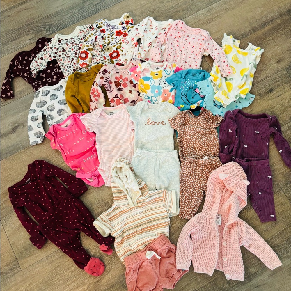 Lot of Newborn onsies/outfits
